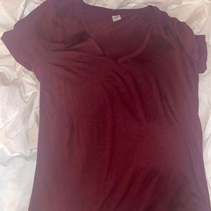 BRand new old navy t shirt burgundy